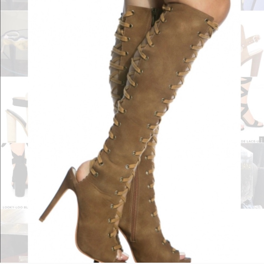 Cape Robbin Olga Lace up boots.